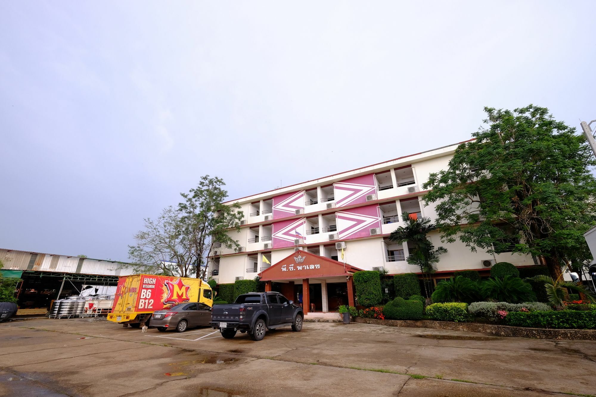 Hôtel Pc Grand Sakol à Sakon Nakhon Extérieur photo